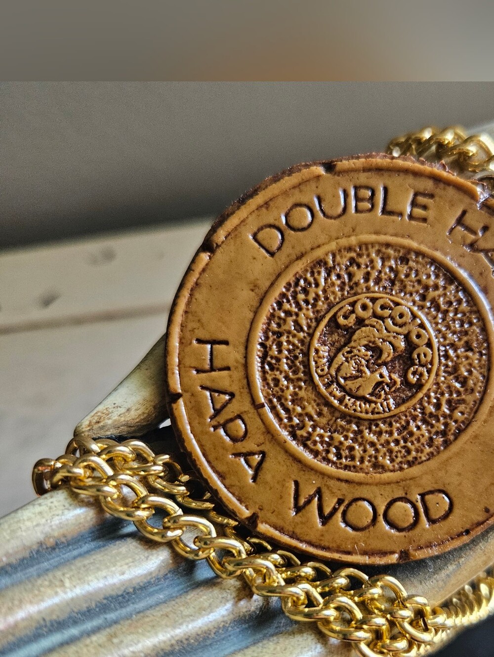 Coco Joes Hapa Wood Double Happiness Medallion Necklace Hawaii 1960s Kitsch MCM